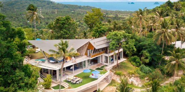 Magnificent Hilltop Estate with 5 Bedrooms - Taling Ngam, Koh Samui - For Sale